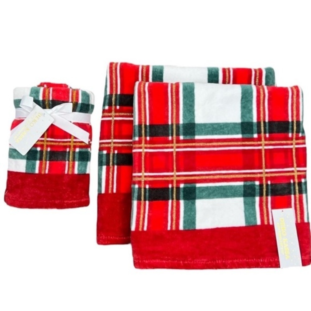 Deko Kassa - ‘Holiday Plaid bundle’ bath towel set. NWT.
